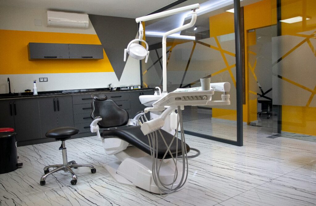 Requisitos para montar una clínica dental en Madrid